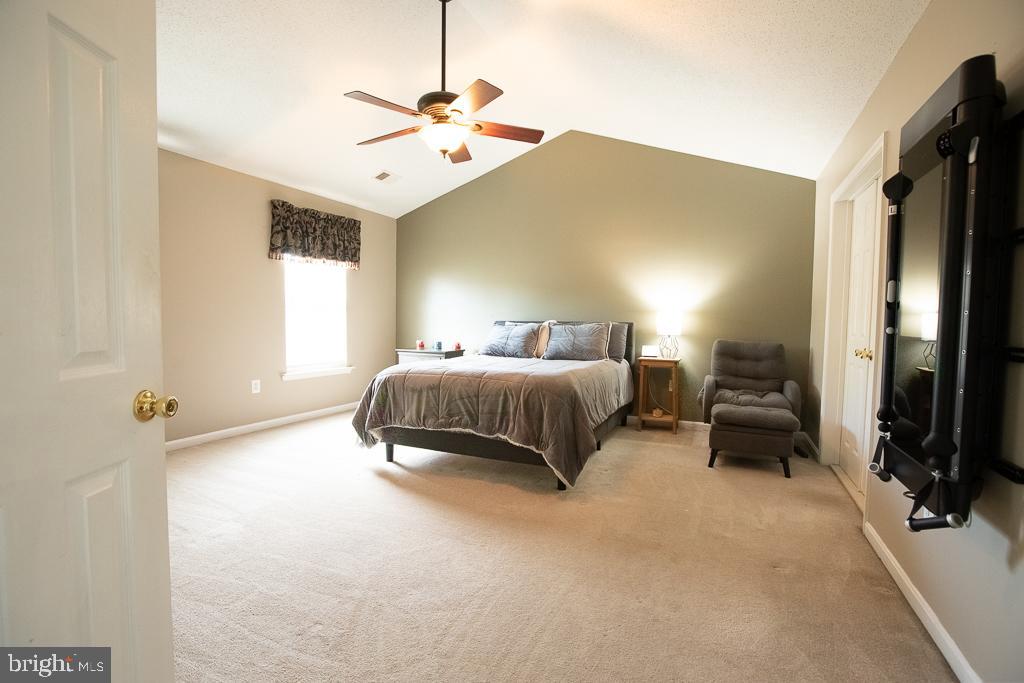 JAMESTOWNE - Residential