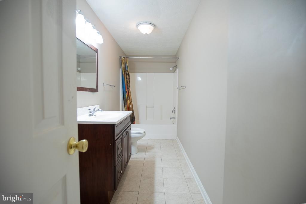 JAMESTOWNE - Residential