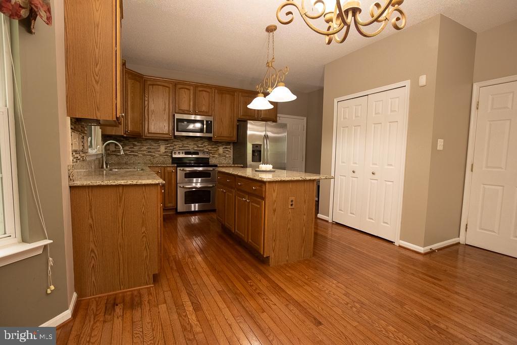 JAMESTOWNE - Residential