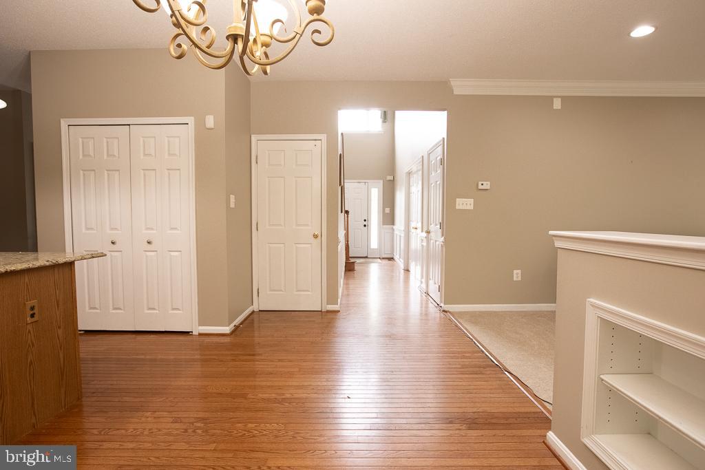 JAMESTOWNE - Residential