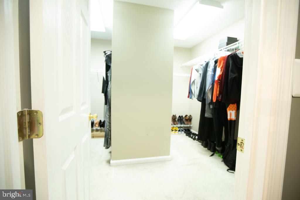 JAMESTOWNE - Residential