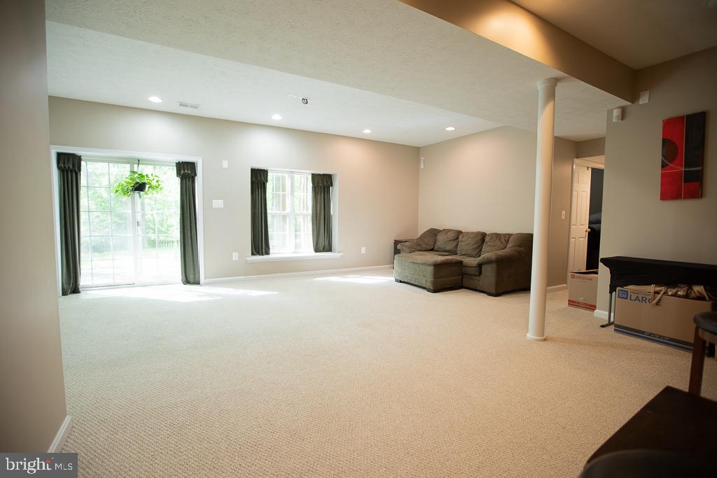 JAMESTOWNE - Residential