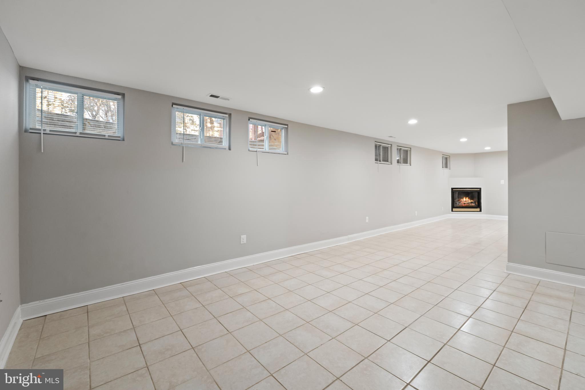 DEER PARK - Residential Lease