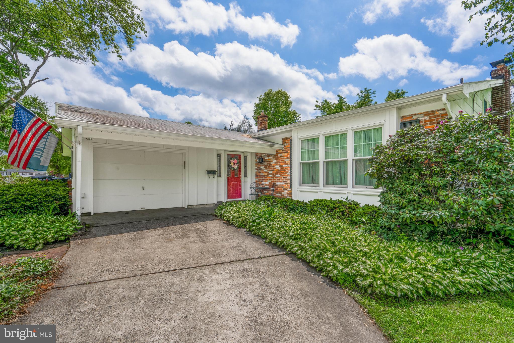 108 BRENTWOOD DRIVE