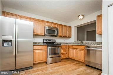 HAMPTON OAKS - Residential Lease