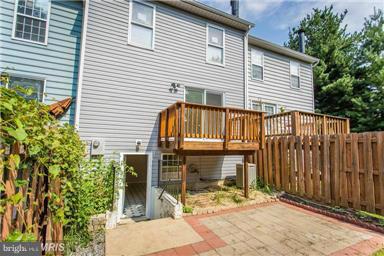 HAMPTON OAKS - Residential Lease