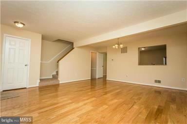 HAMPTON OAKS - Residential Lease