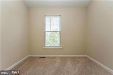 HAMPTON OAKS - Residential Lease