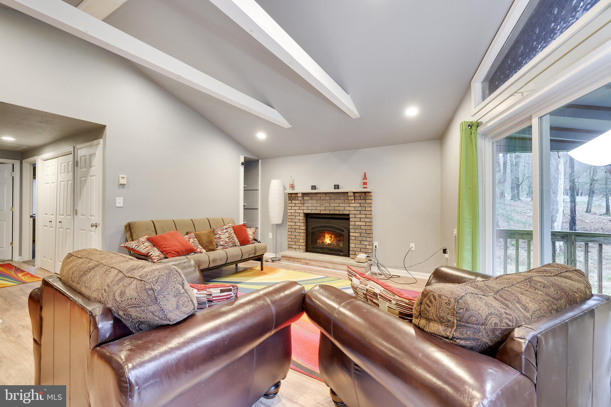 THORNHURST COUNTRY CLUB ES - Residential