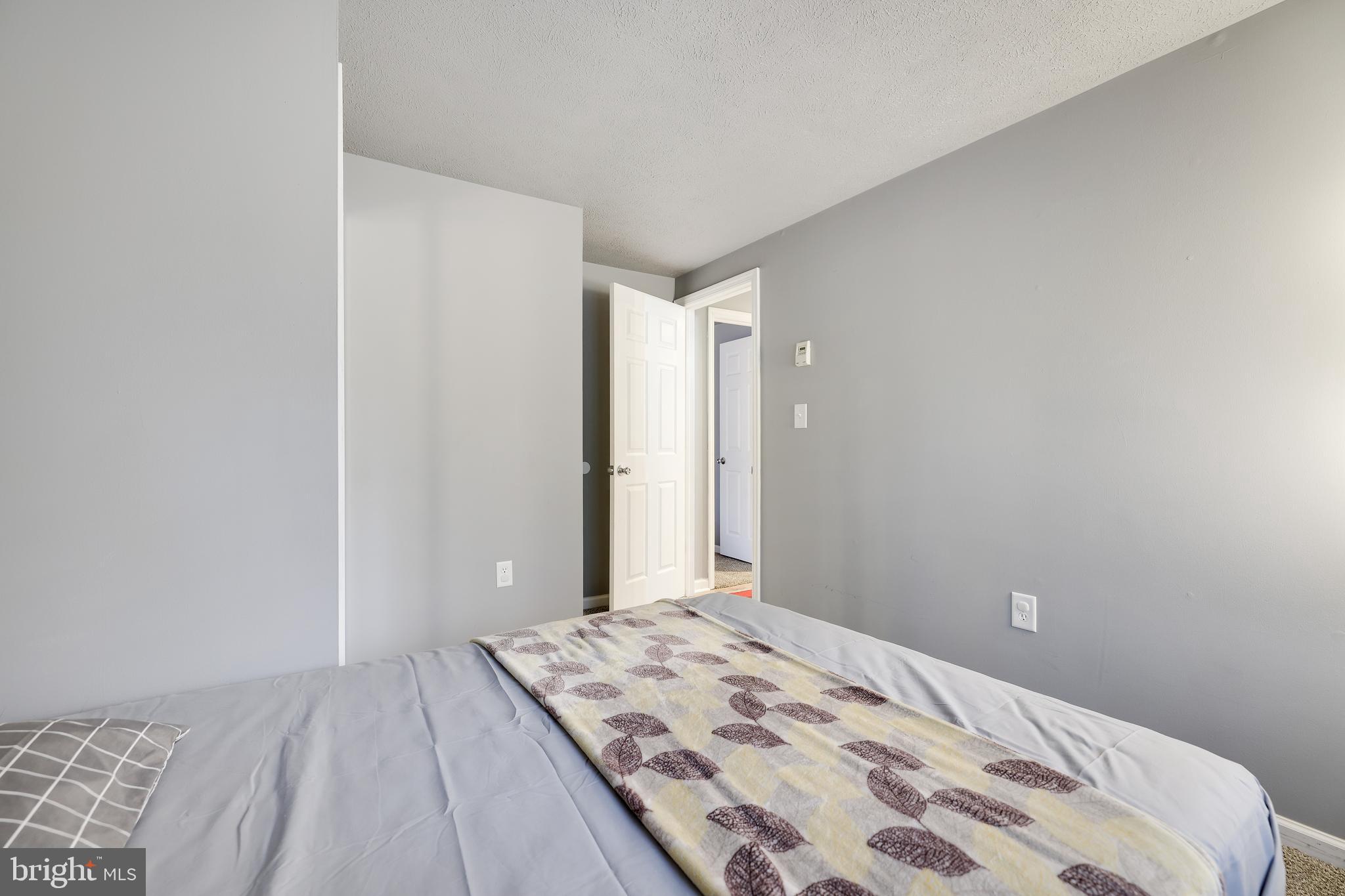 THORNHURST COUNTRY CLUB ES - Residential