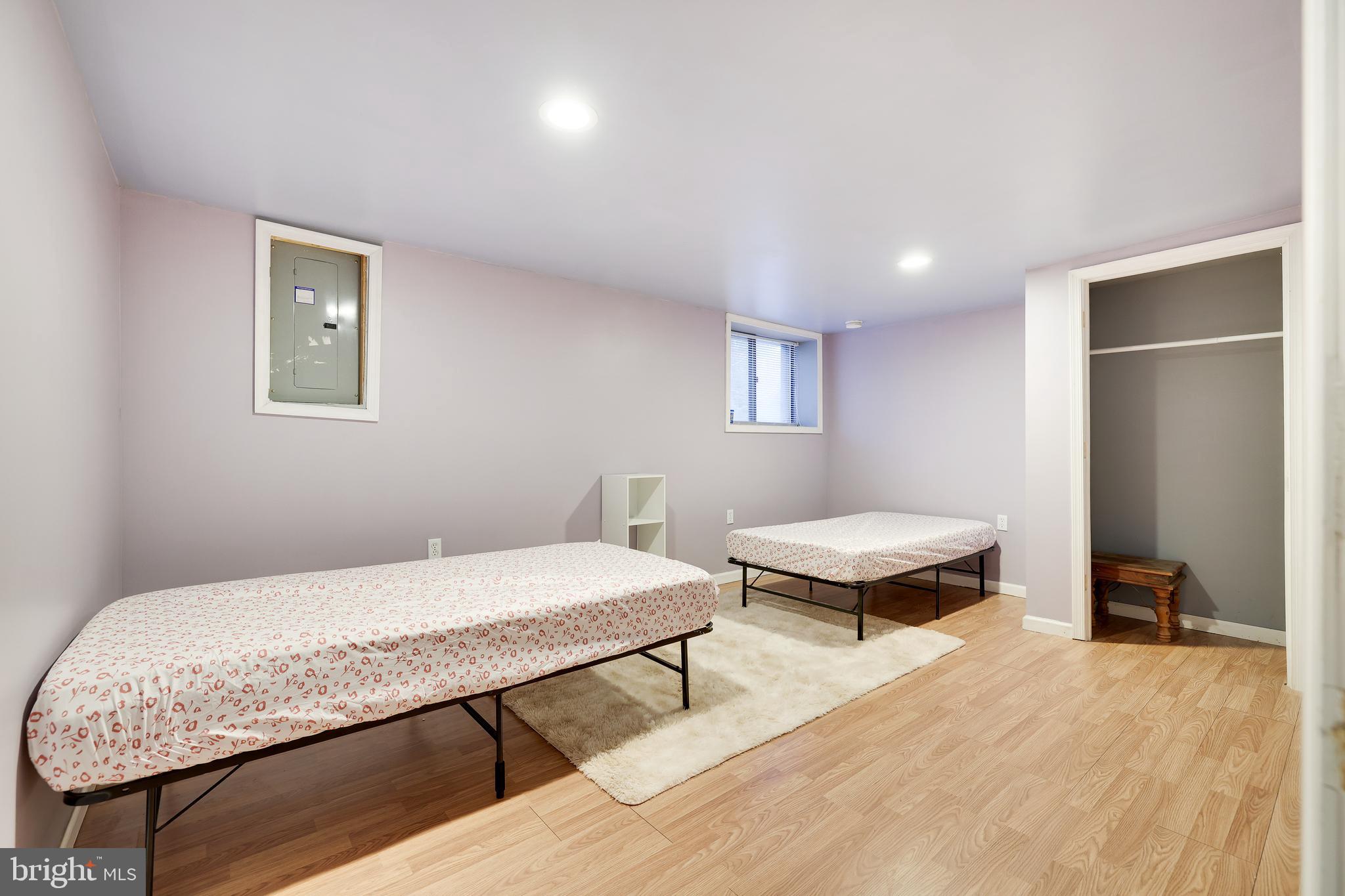 THORNHURST COUNTRY CLUB ES - Residential