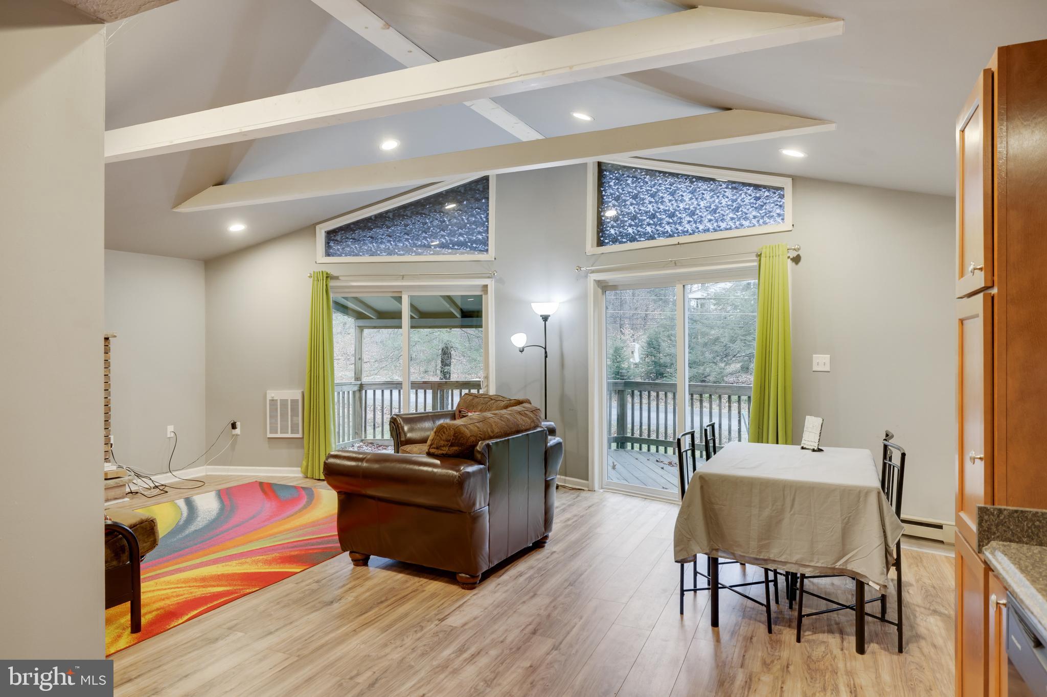 THORNHURST COUNTRY CLUB ES - Residential