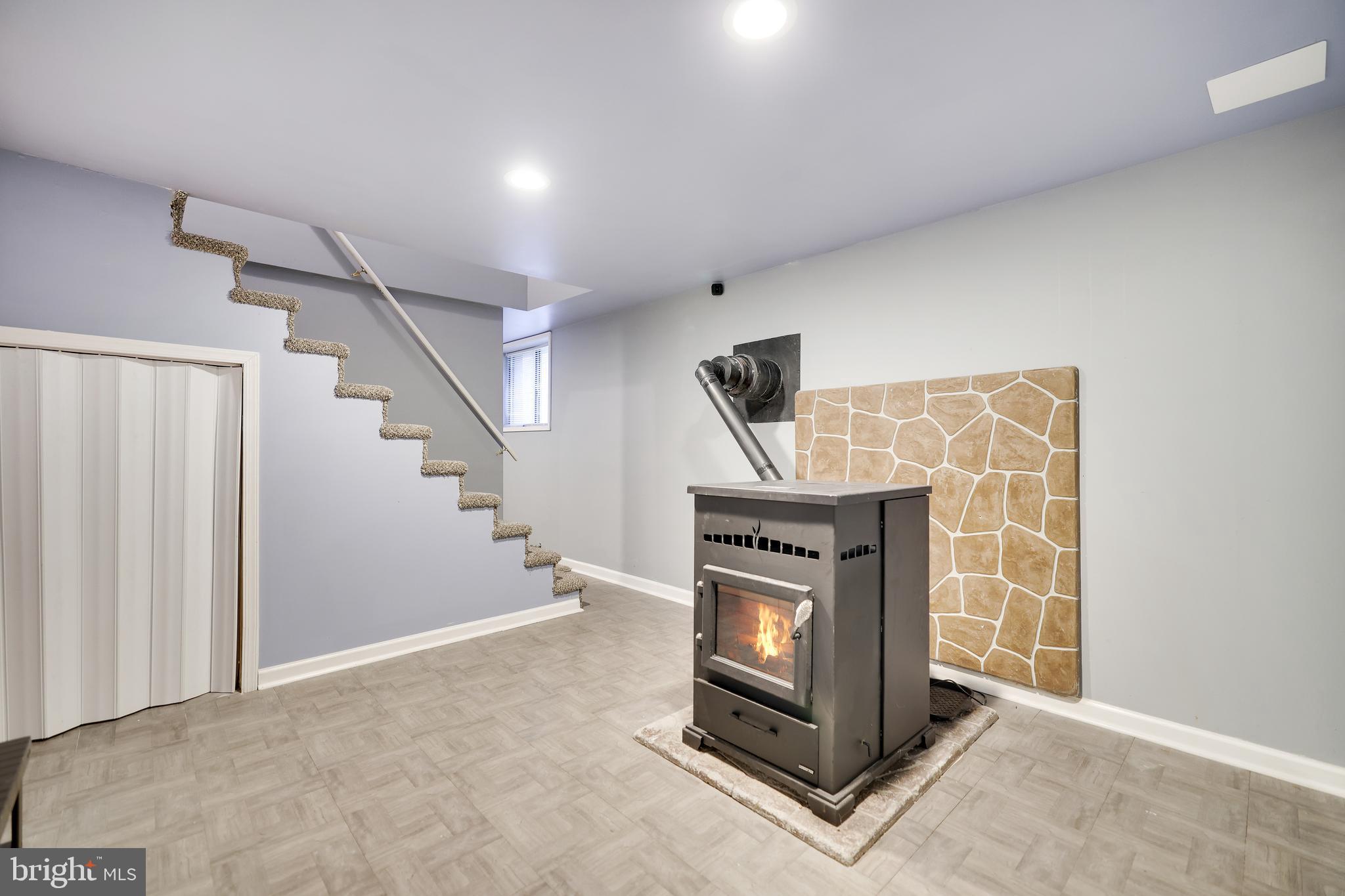 THORNHURST COUNTRY CLUB ES - Residential