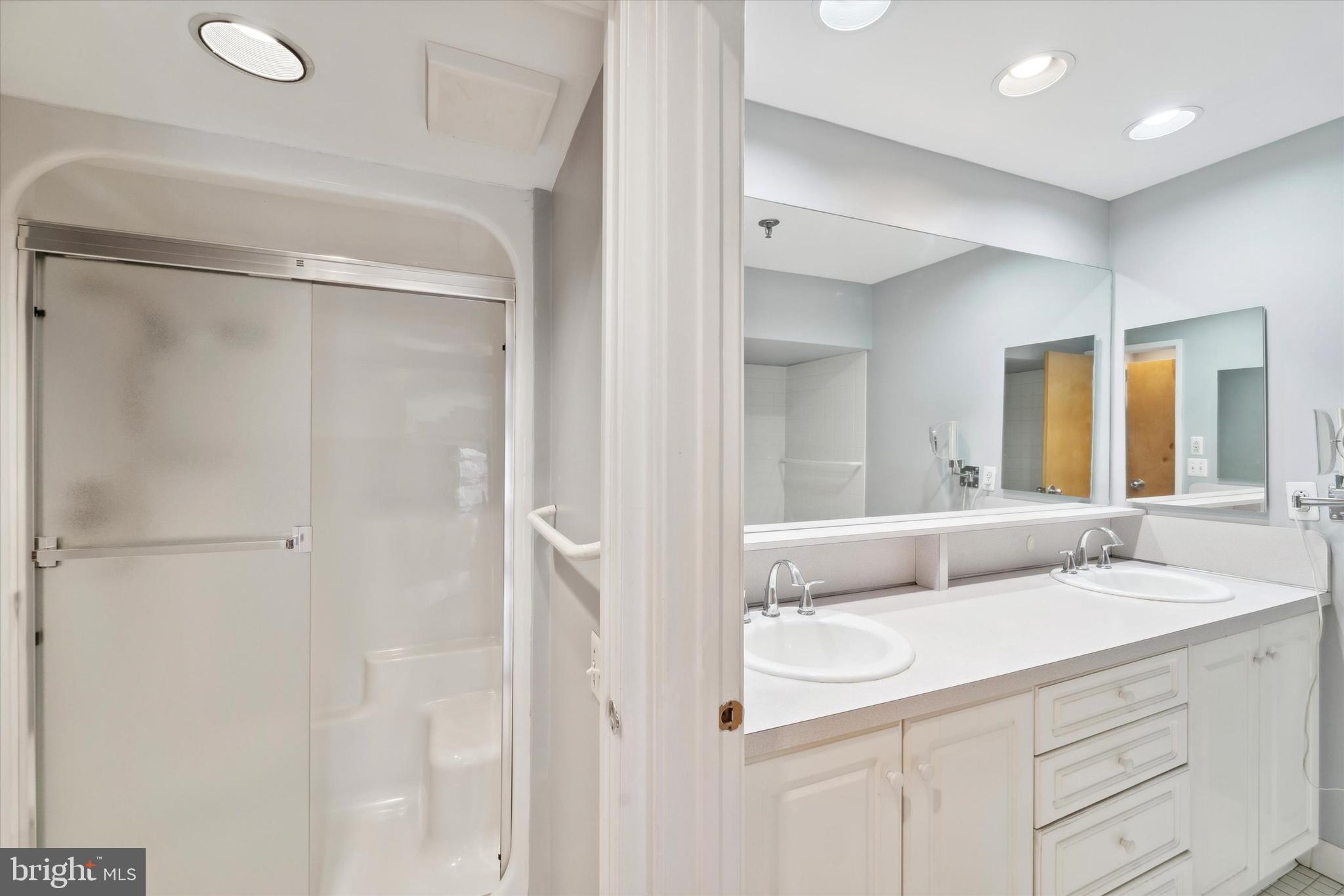 PENN'S LANDING - Residential