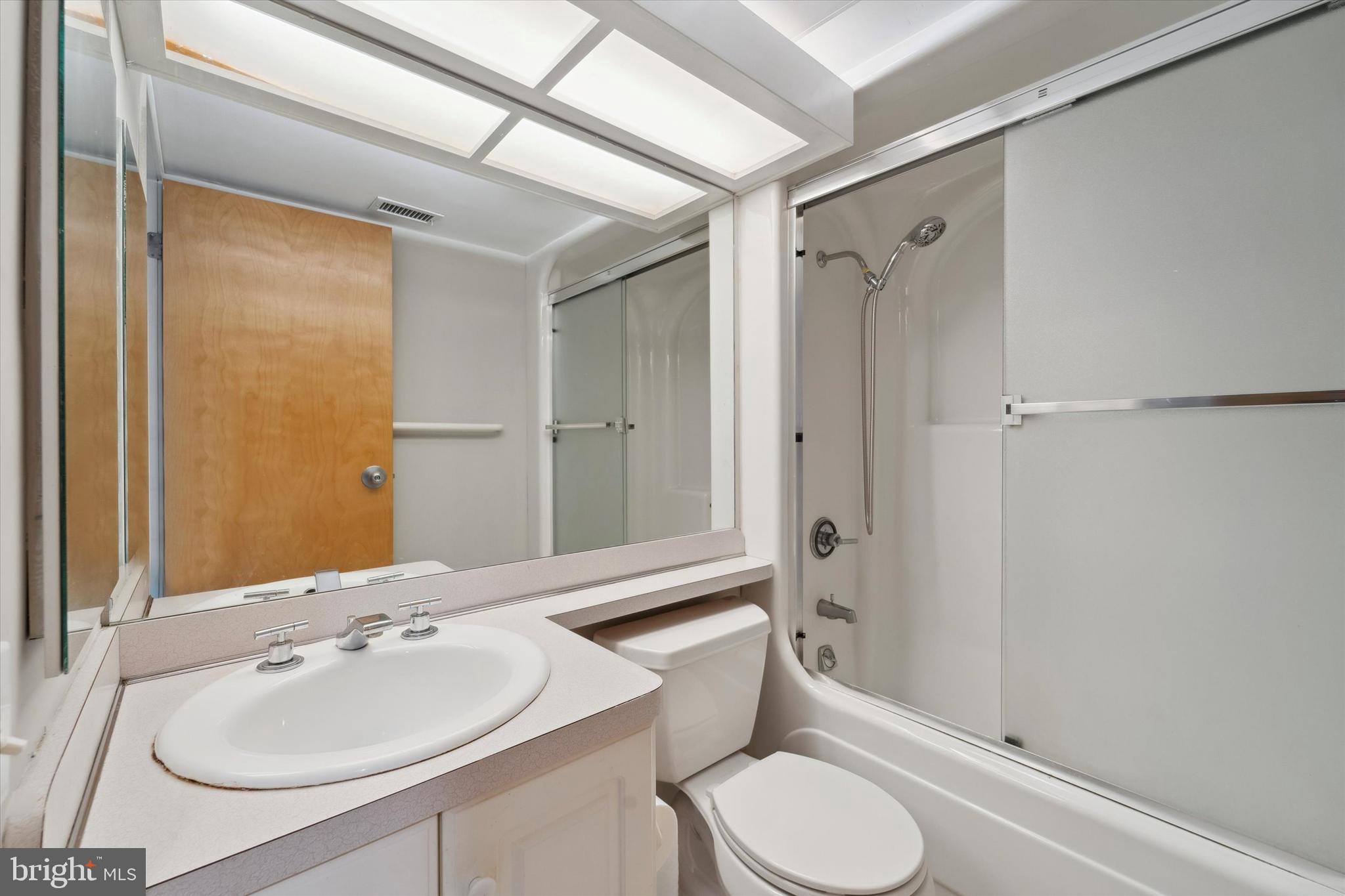 PENN'S LANDING - Residential