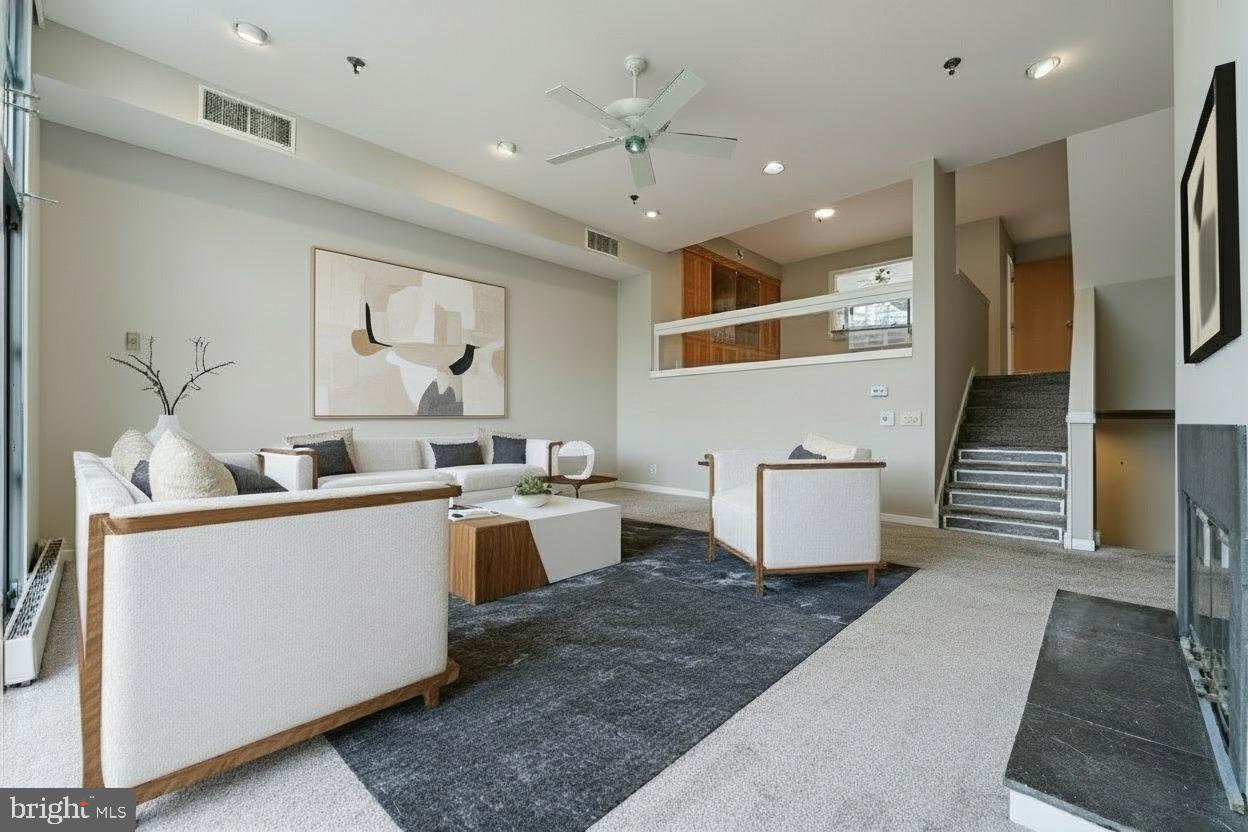 PENN'S LANDING - Residential