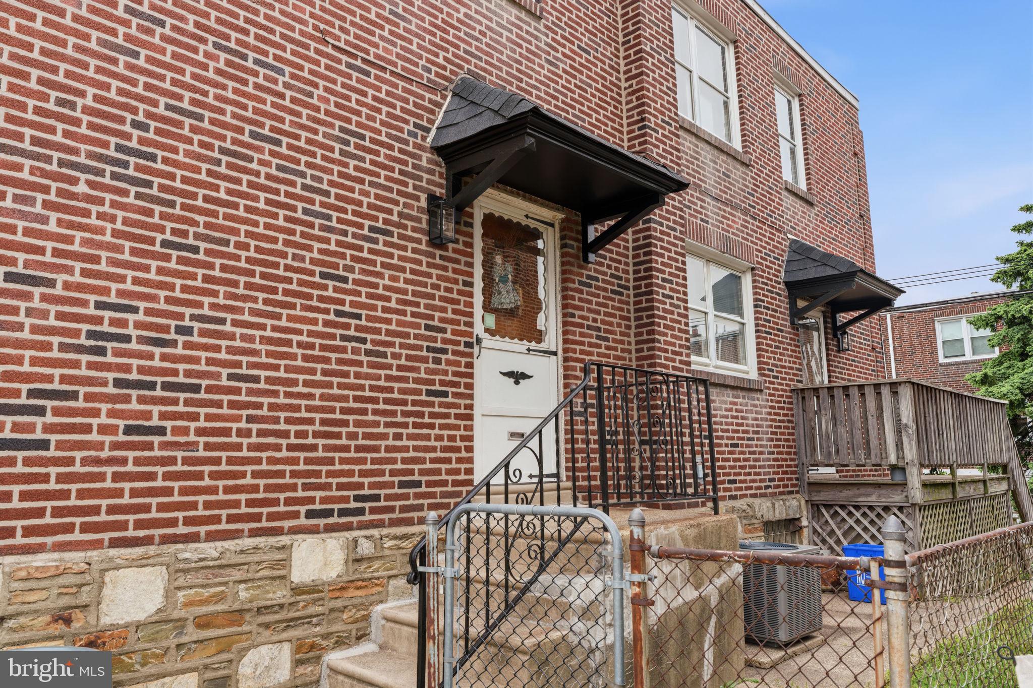 2755 RHAWN STREET