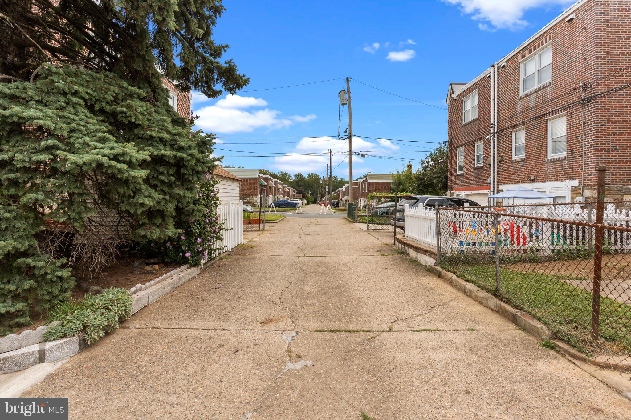 LEXINGTON PARK - Residential