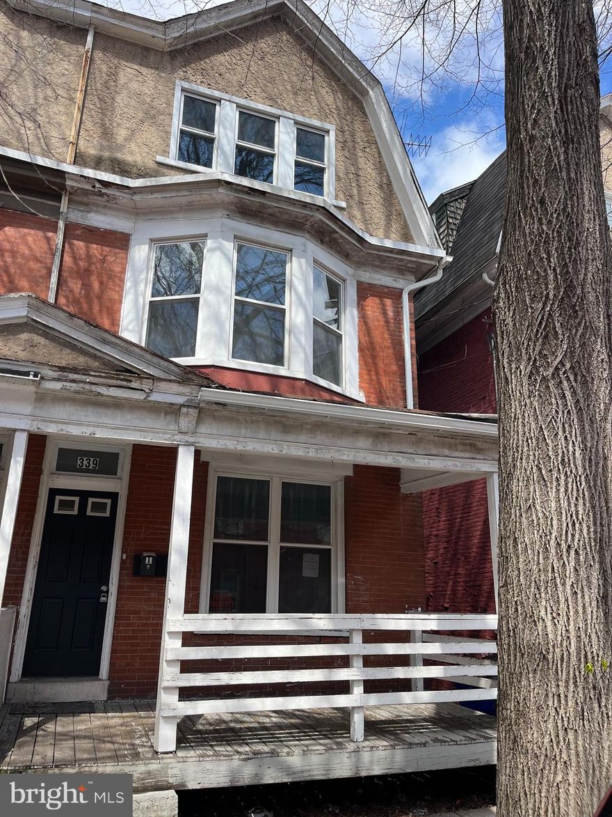 Come and see this freshly remodeled 3 bed, 1 bath unit!  Just 2 blocks from High St and the walkable downtown.  Entering the unit you will see a hallway that leads to the full bath.  Directly in front of you will be the main floor bedroom.  Walk down the hall and the eat in kitchen will be on your left.  The large living room with window seat and storage will be straight ahead.  There is a staircase that leads to 2 more bedrooms.  Book an appointment today.  No pets, no smoking.  600+ credit.  No prior evictions or criminal record.  The owner/landlord is a licensed real estate agent.