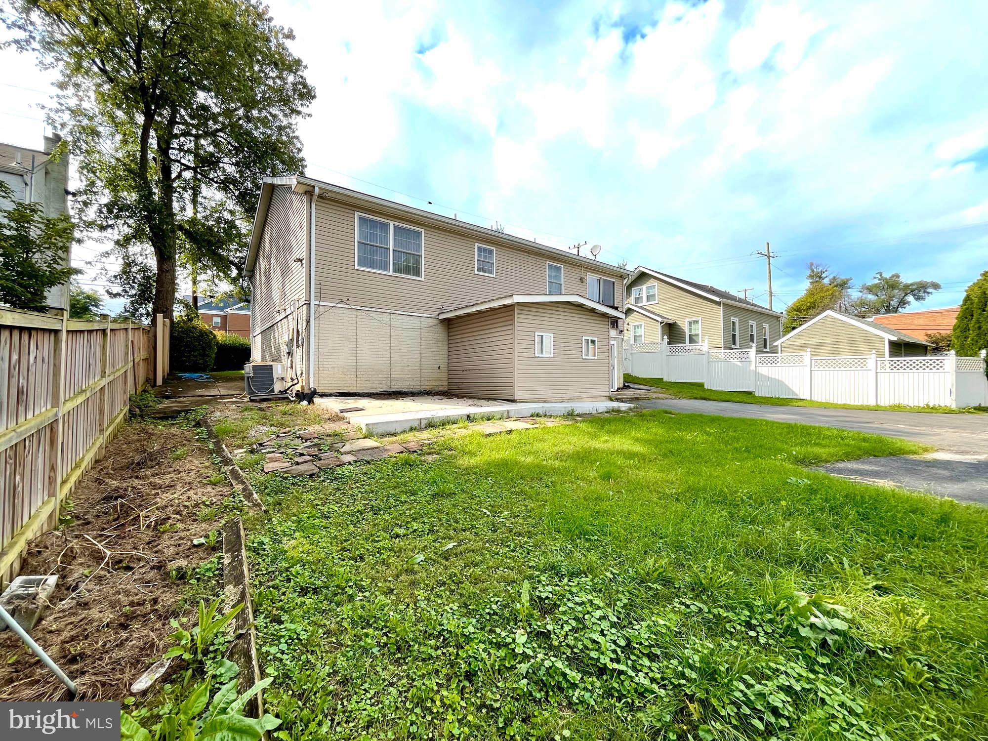 GLENVIEW - Residential