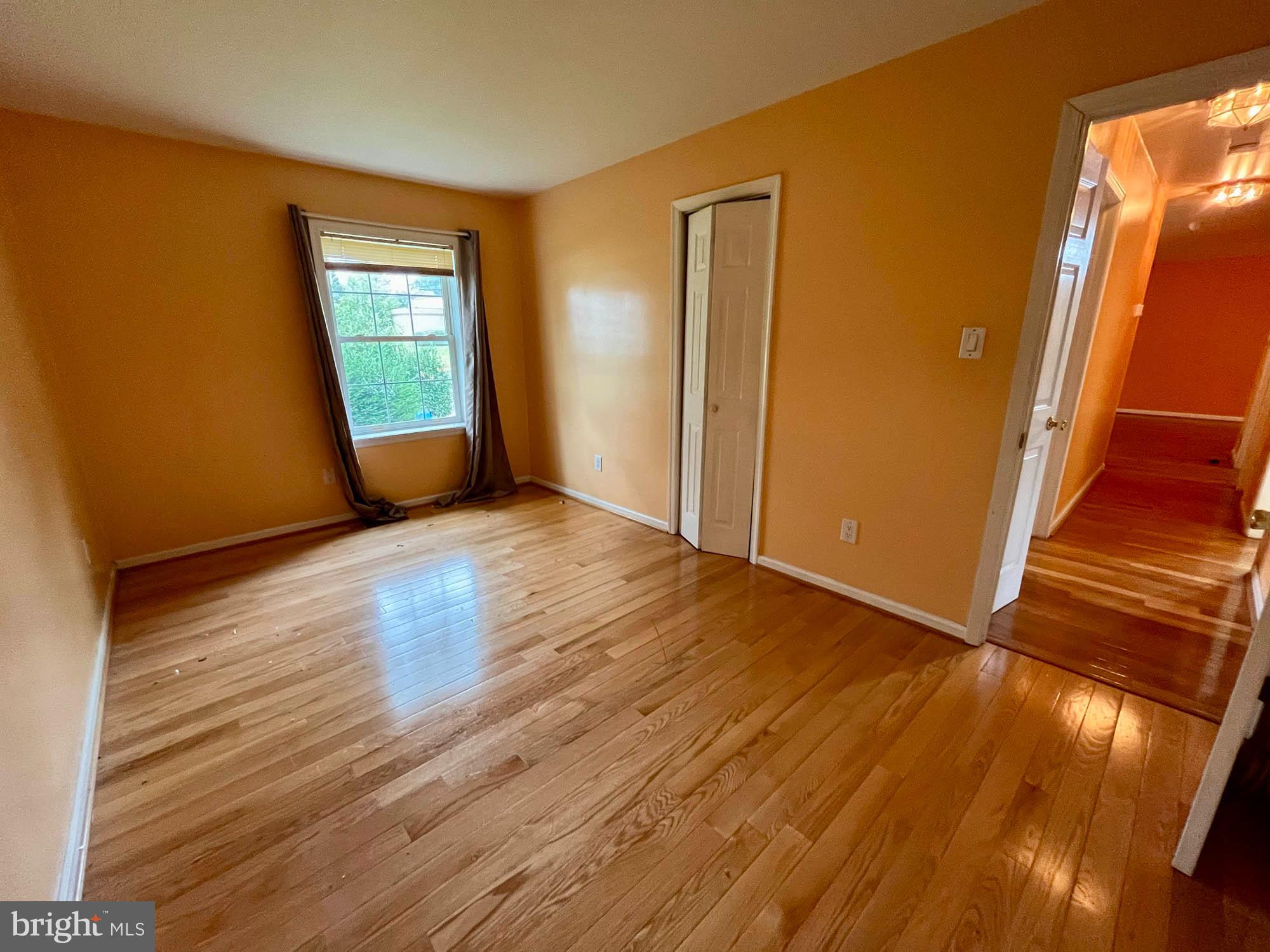 GLENVIEW - Residential