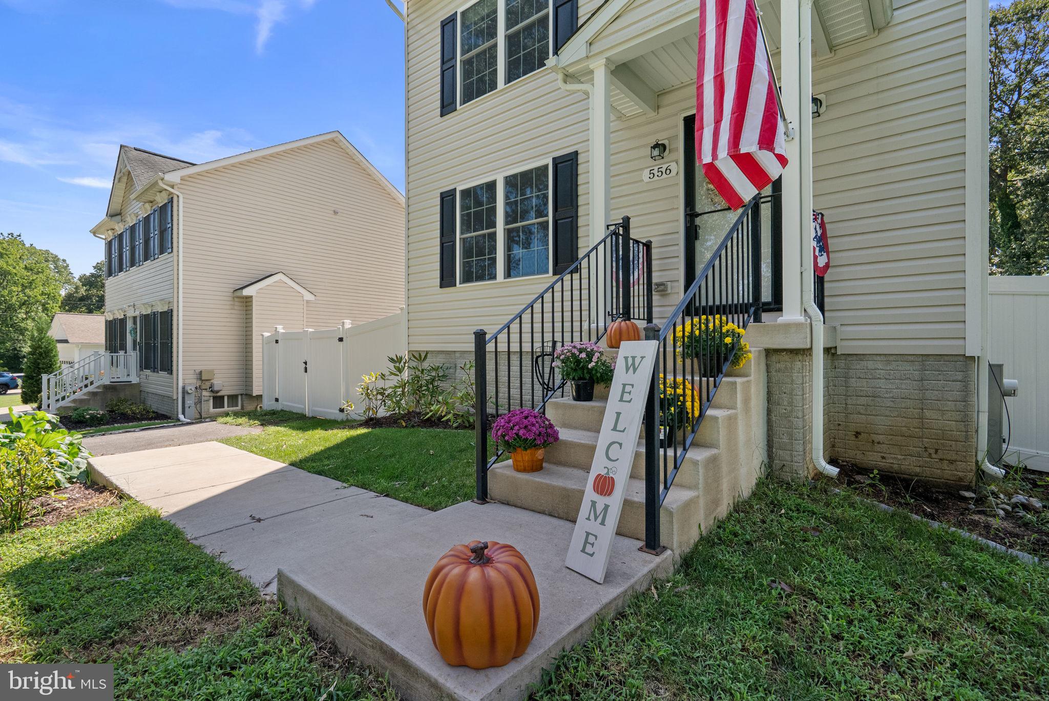 556 SUNSET KNOLL ROAD