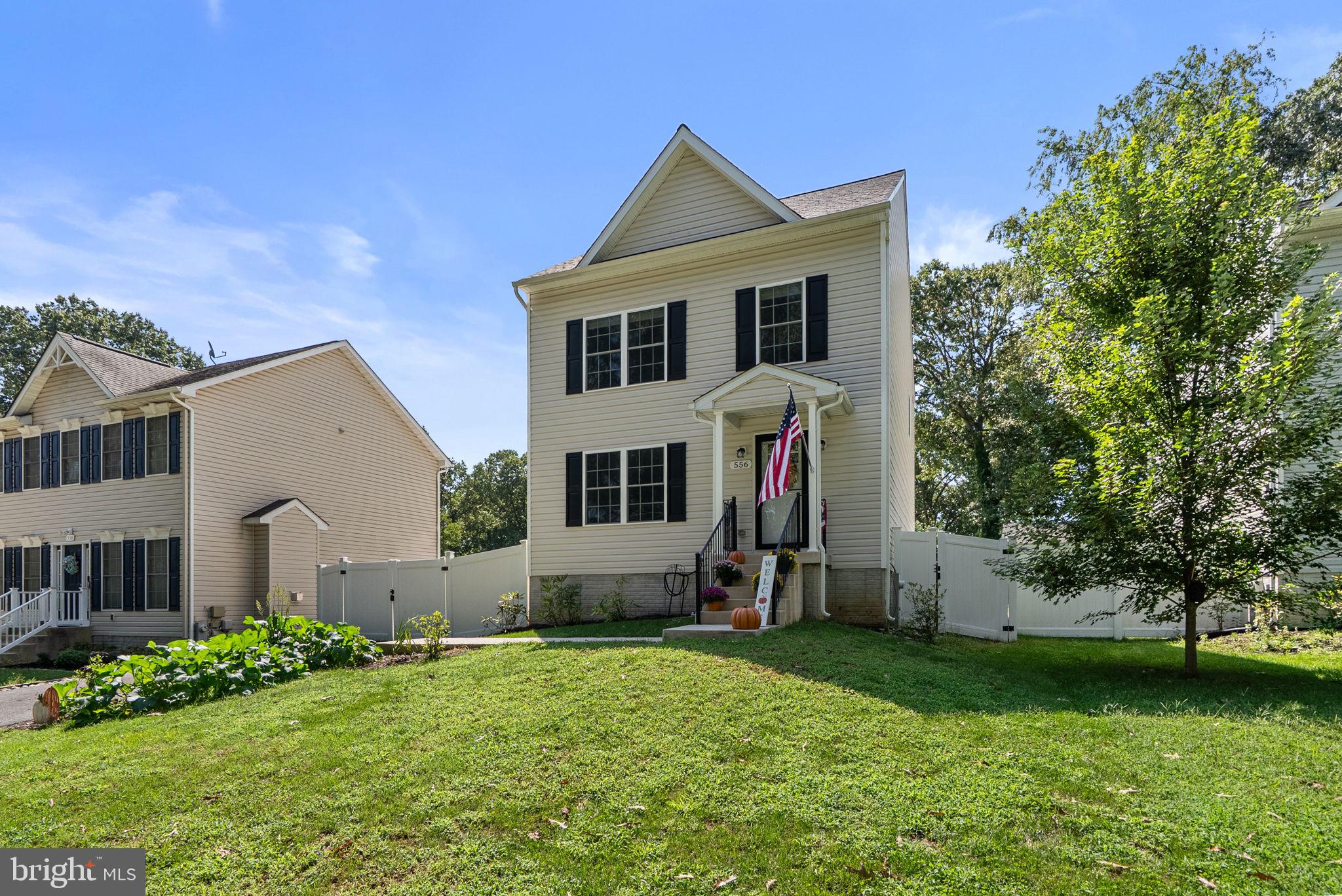 556 SUNSET KNOLL ROAD
