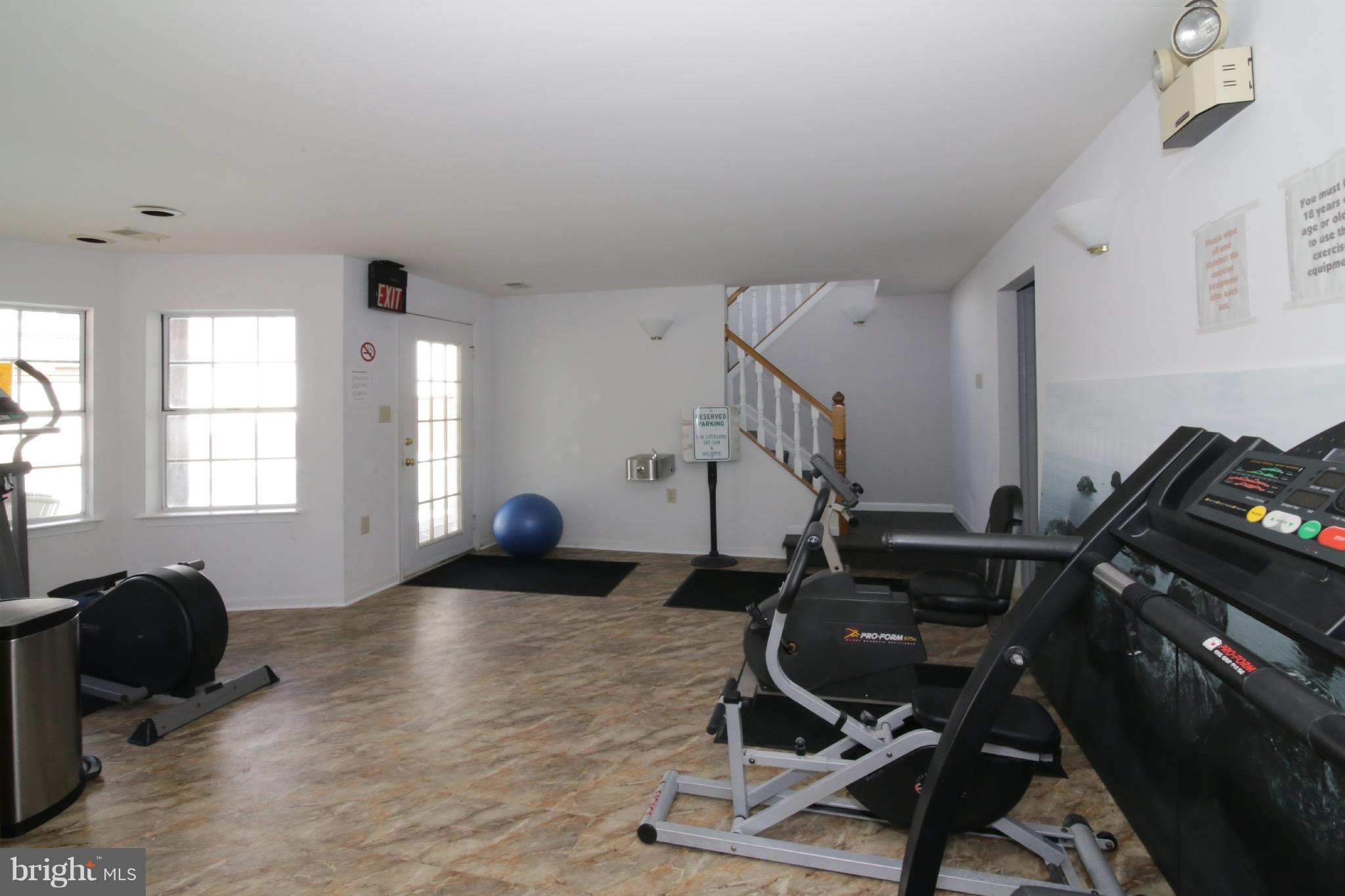 BARRINGTON POINTE CONDOS - Residential Lease