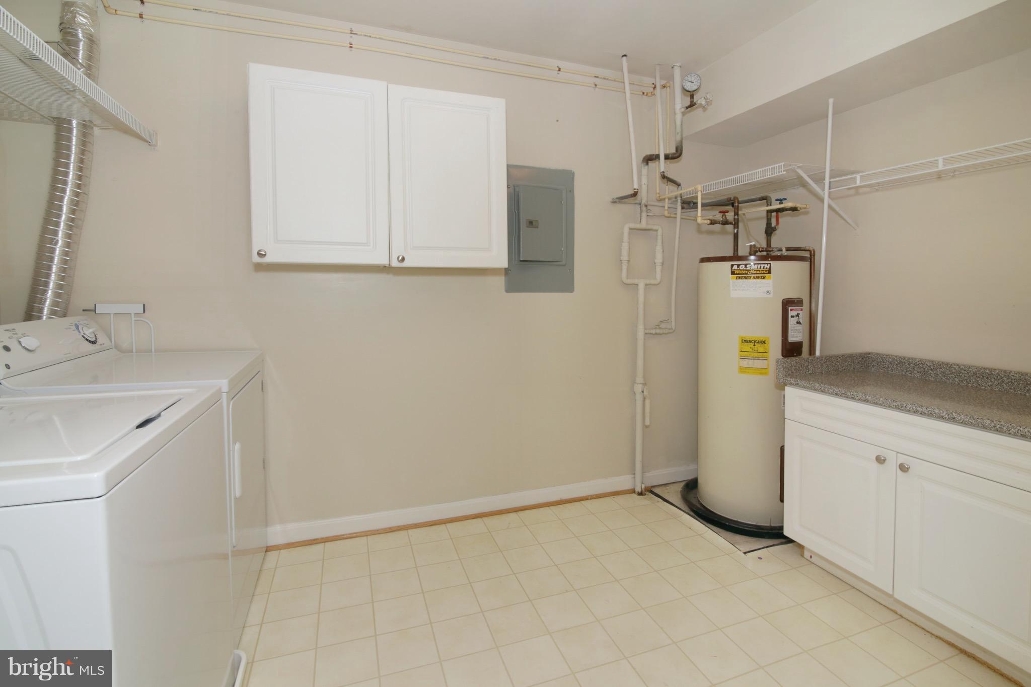 BARRINGTON POINTE CONDOS - Residential Lease