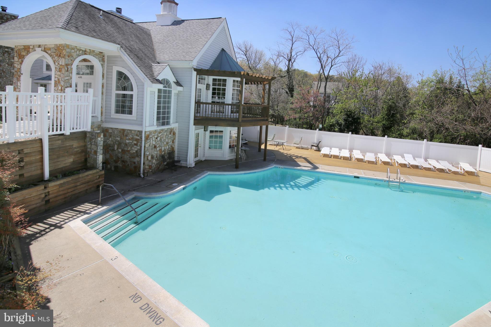 BARRINGTON POINTE CONDOS - Residential Lease