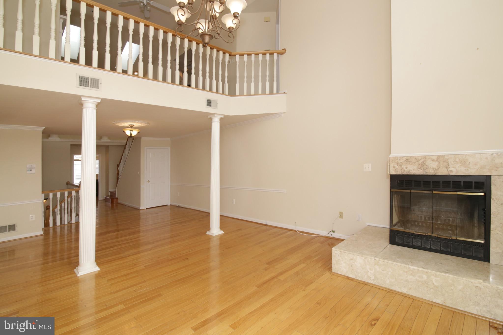 BARRINGTON POINTE CONDOS - Residential Lease