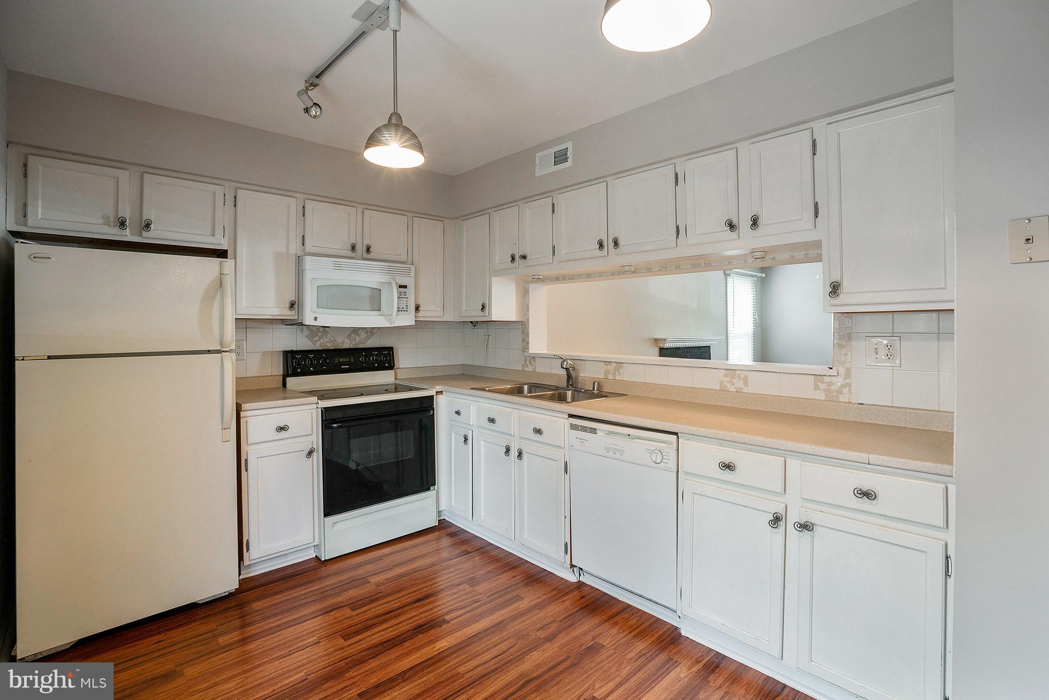 STONINGTON - Residential