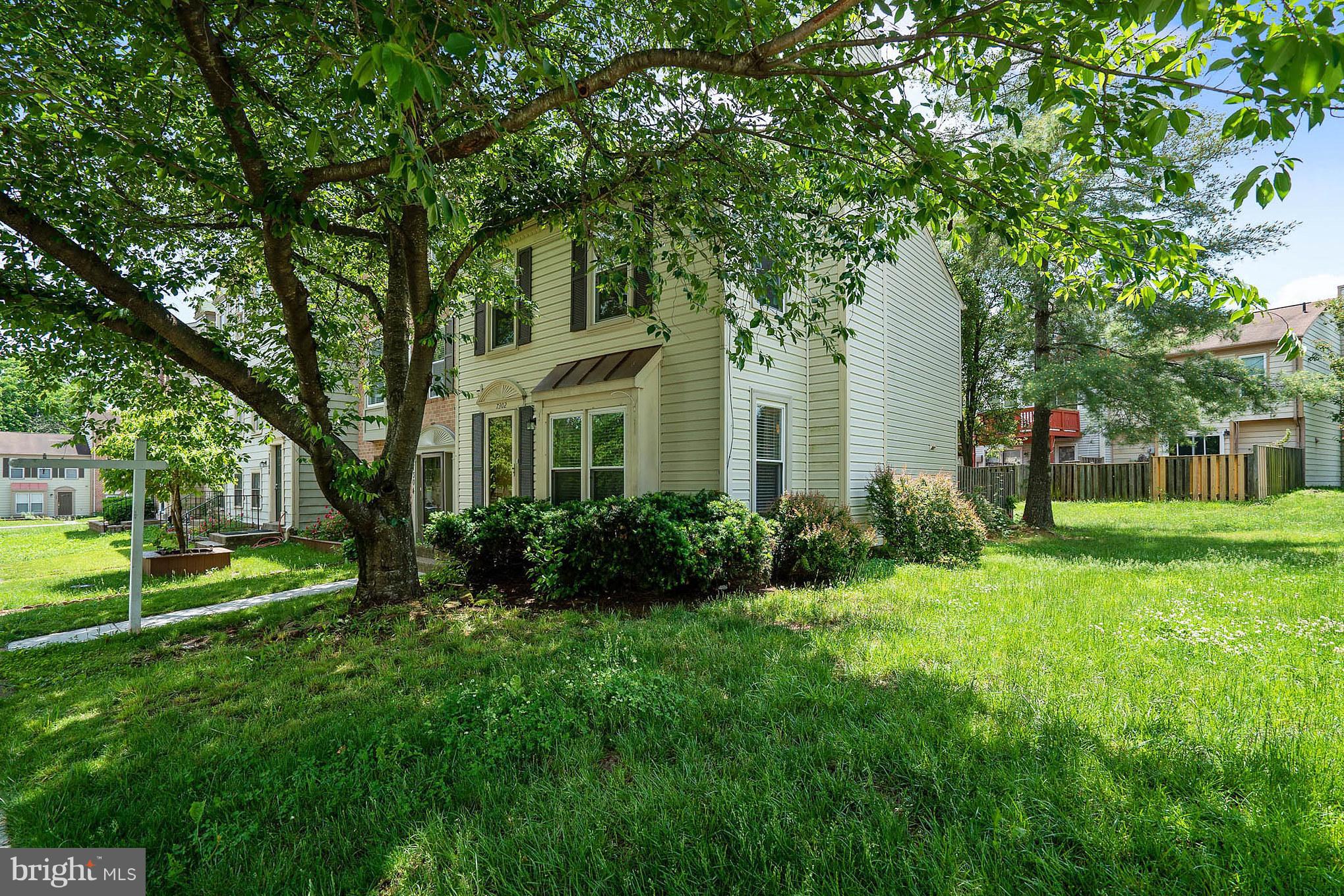 STONINGTON - Residential