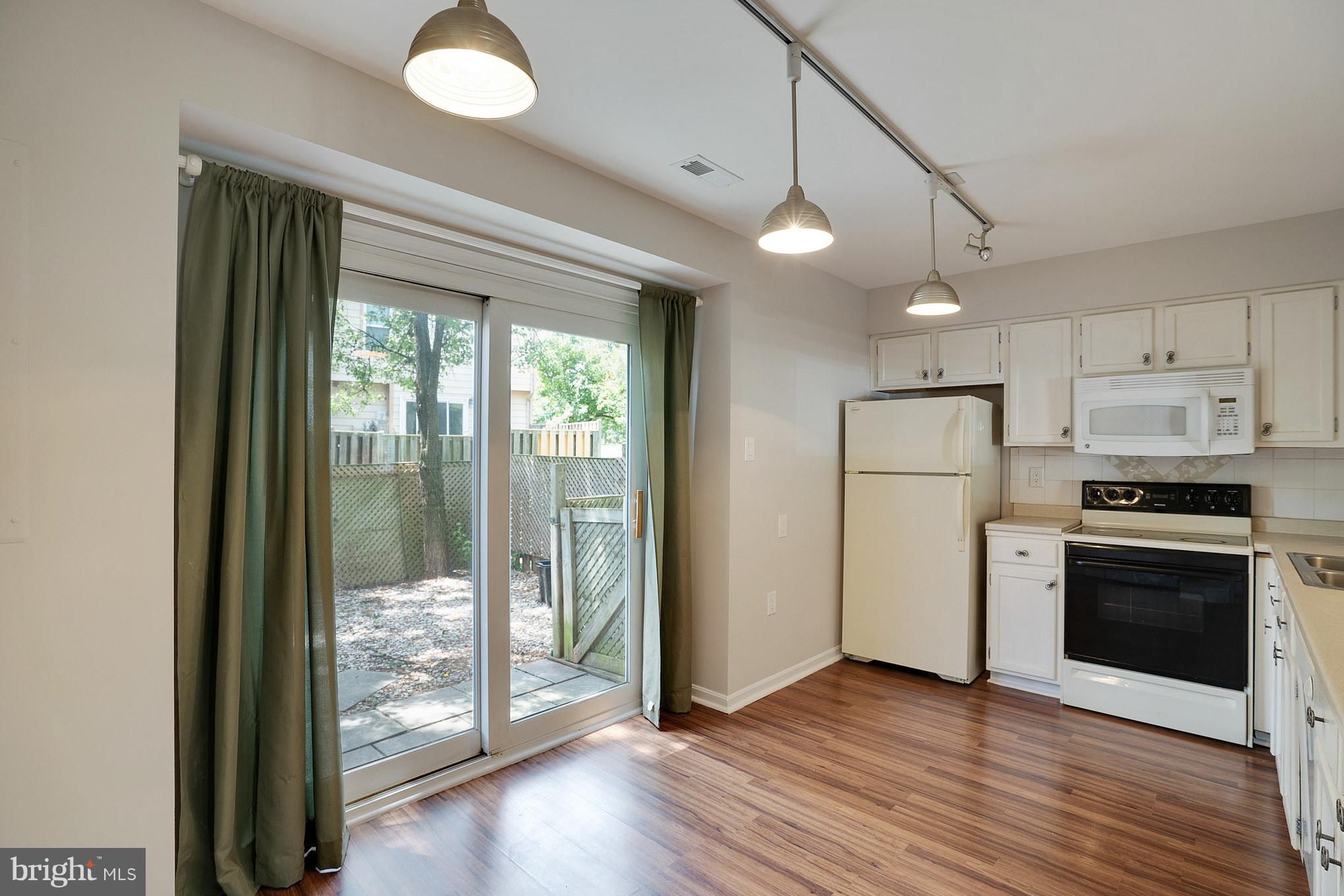 STONINGTON - Residential