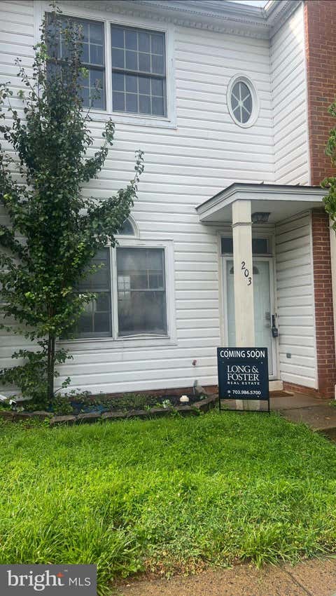 Townhouse For Rent - 203 W Park Drive<br/> STAFFORD, VA 22554