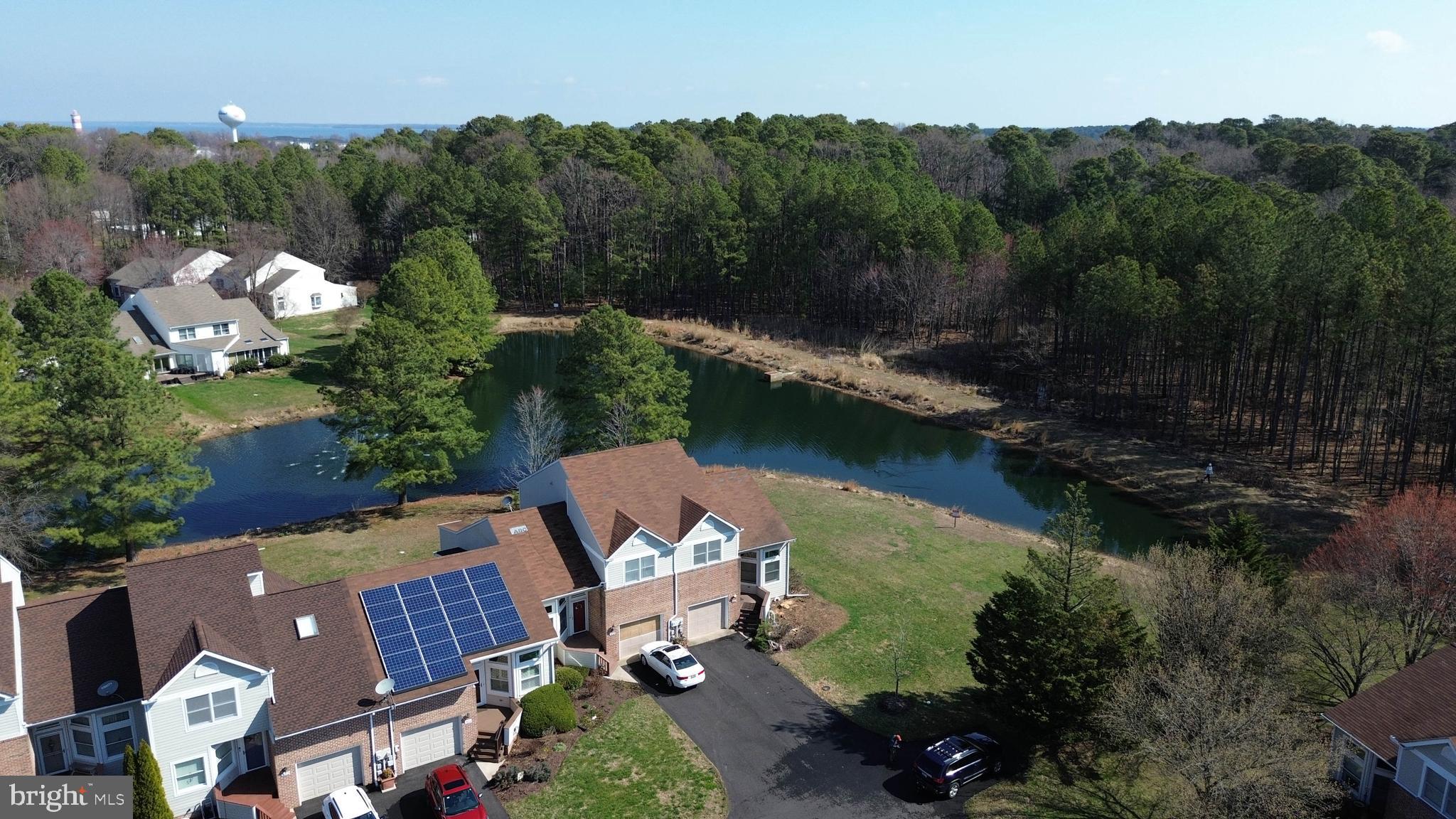 BRIDGE POINTE TOWNHOUSES - Residential