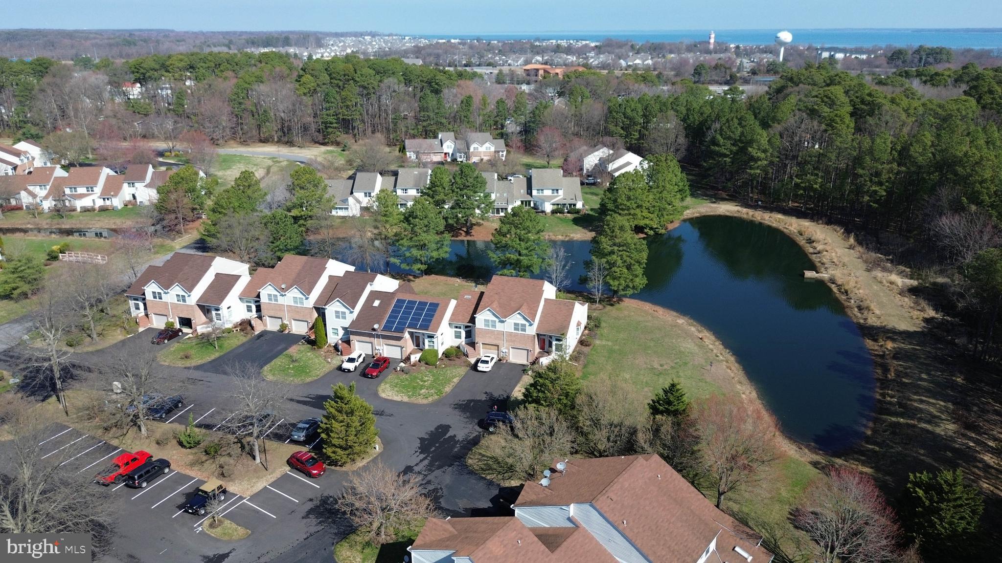 BRIDGE POINTE TOWNHOUSES - Residential