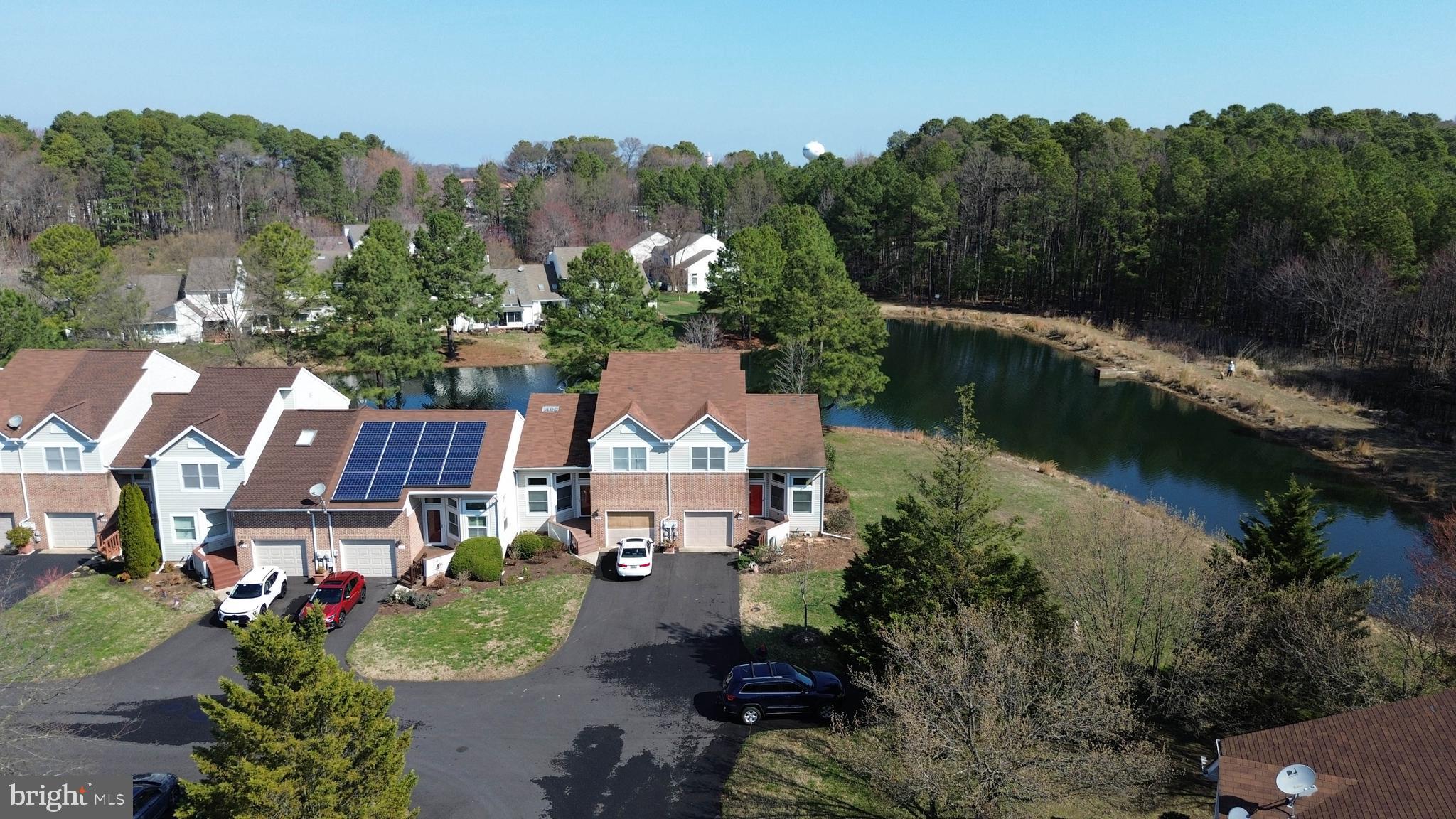 BRIDGE POINTE TOWNHOUSES - Residential
