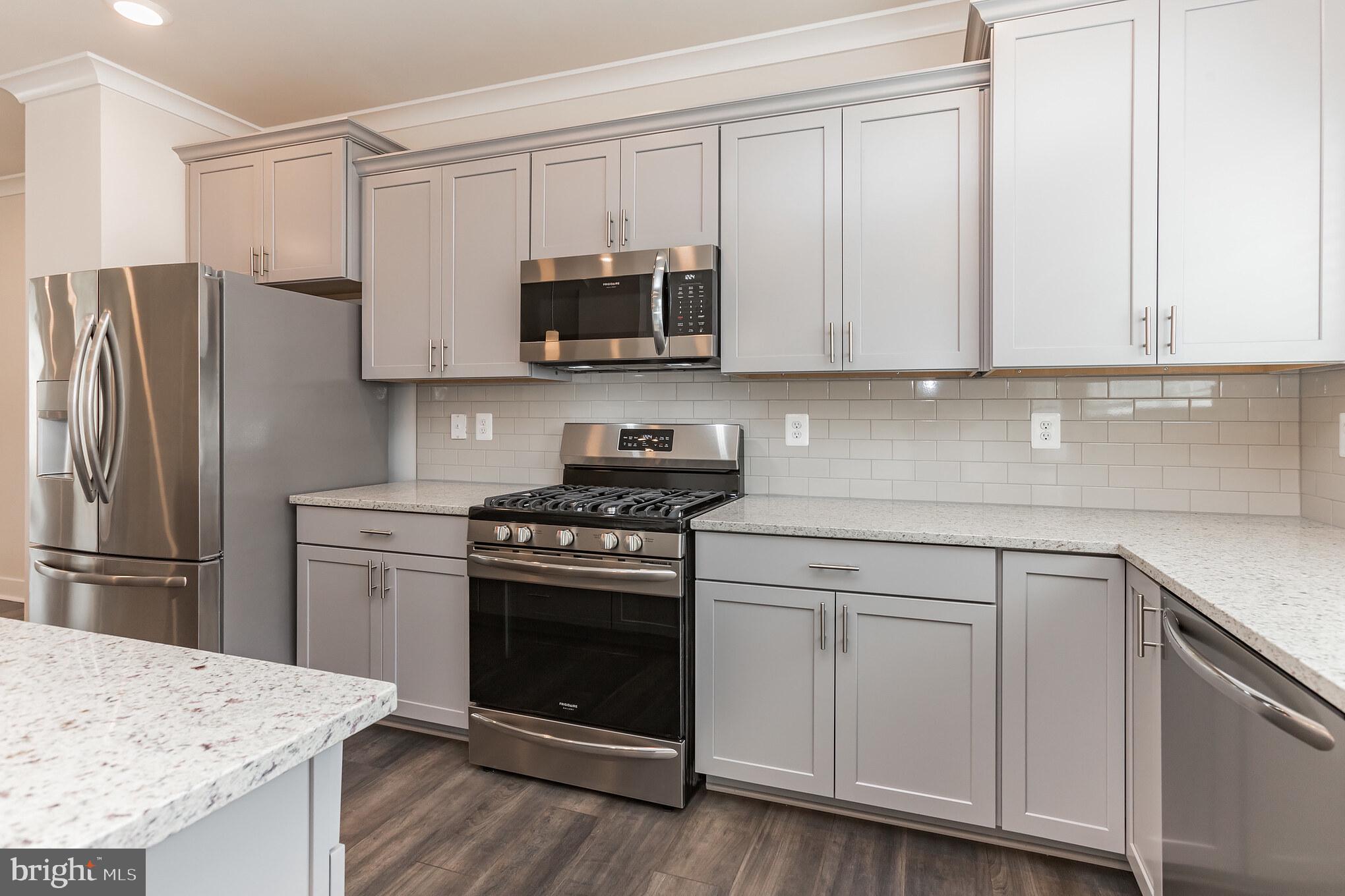 BLUE STREAM - Residential Lease