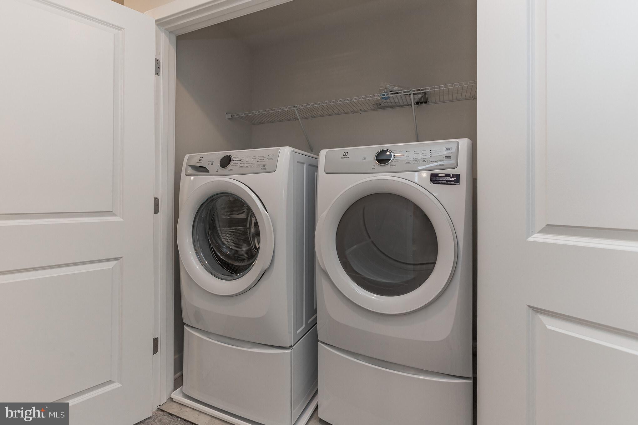 BLUE STREAM - Residential Lease