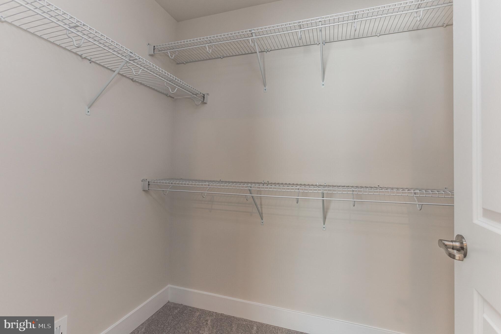 BLUE STREAM - Residential Lease