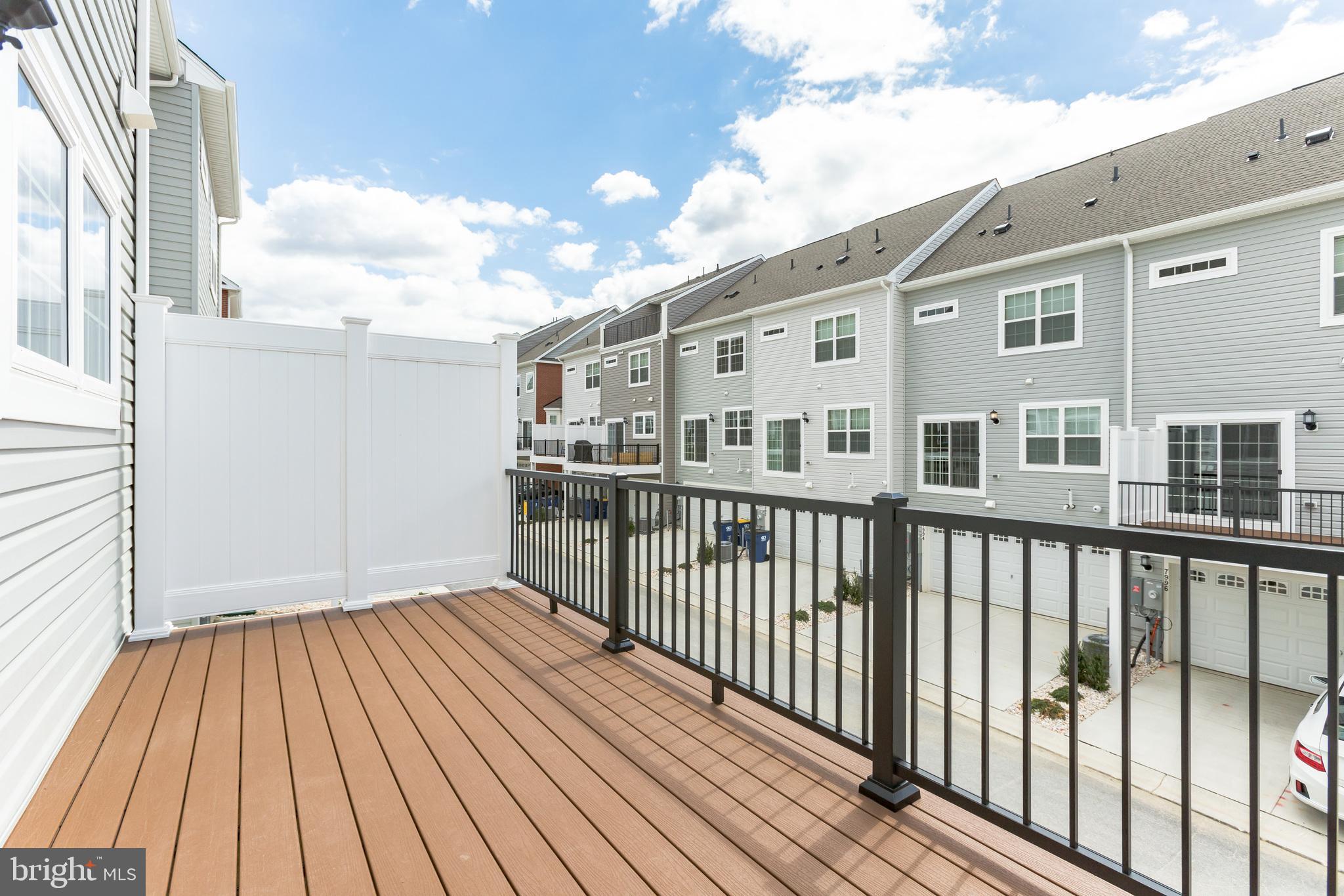 BLUE STREAM - Residential Lease