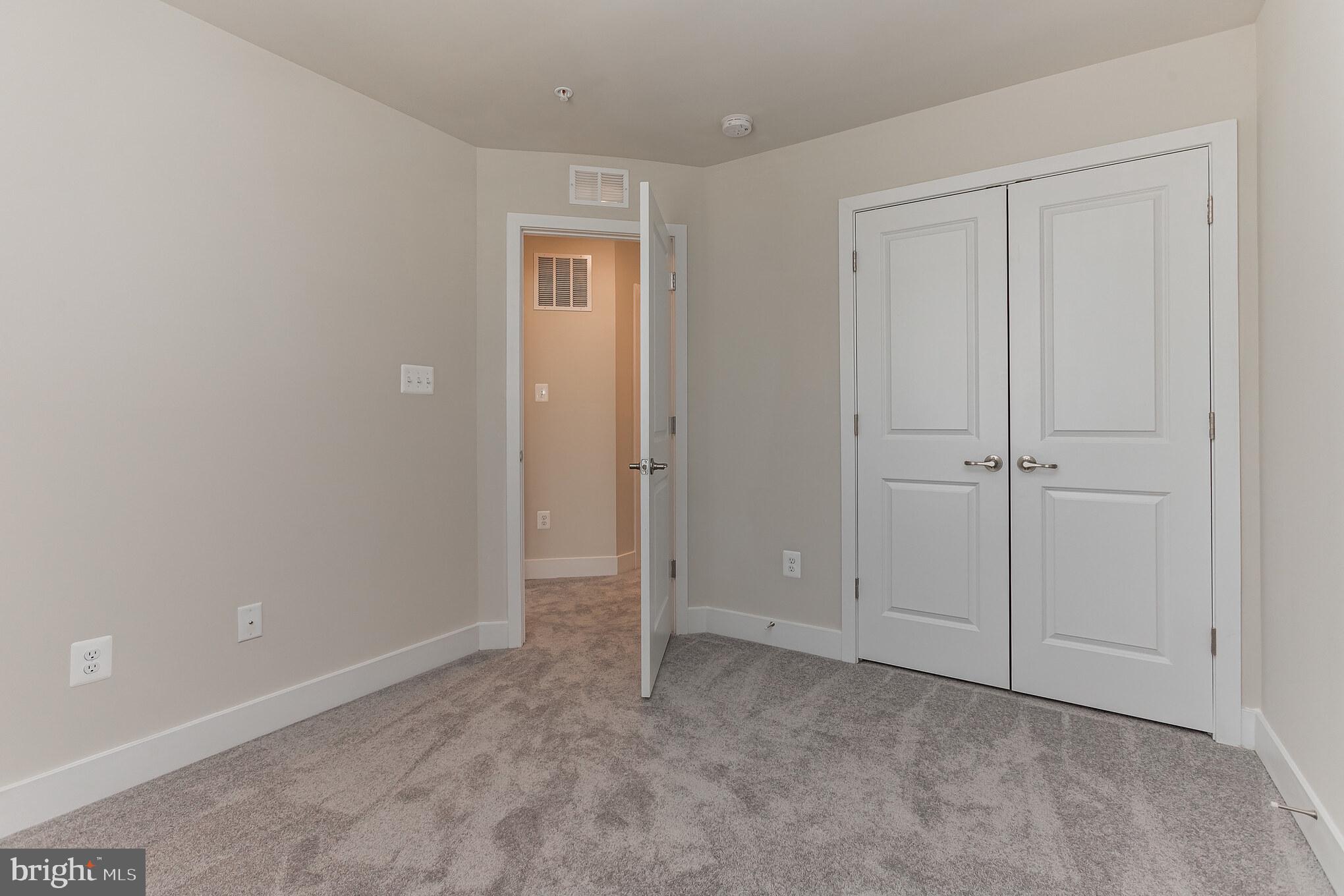 BLUE STREAM - Residential Lease