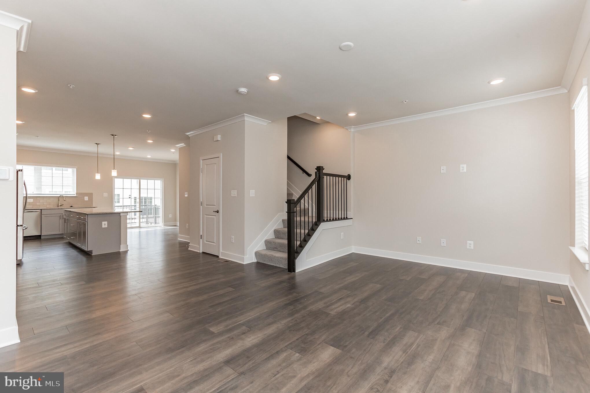 BLUE STREAM - Residential Lease