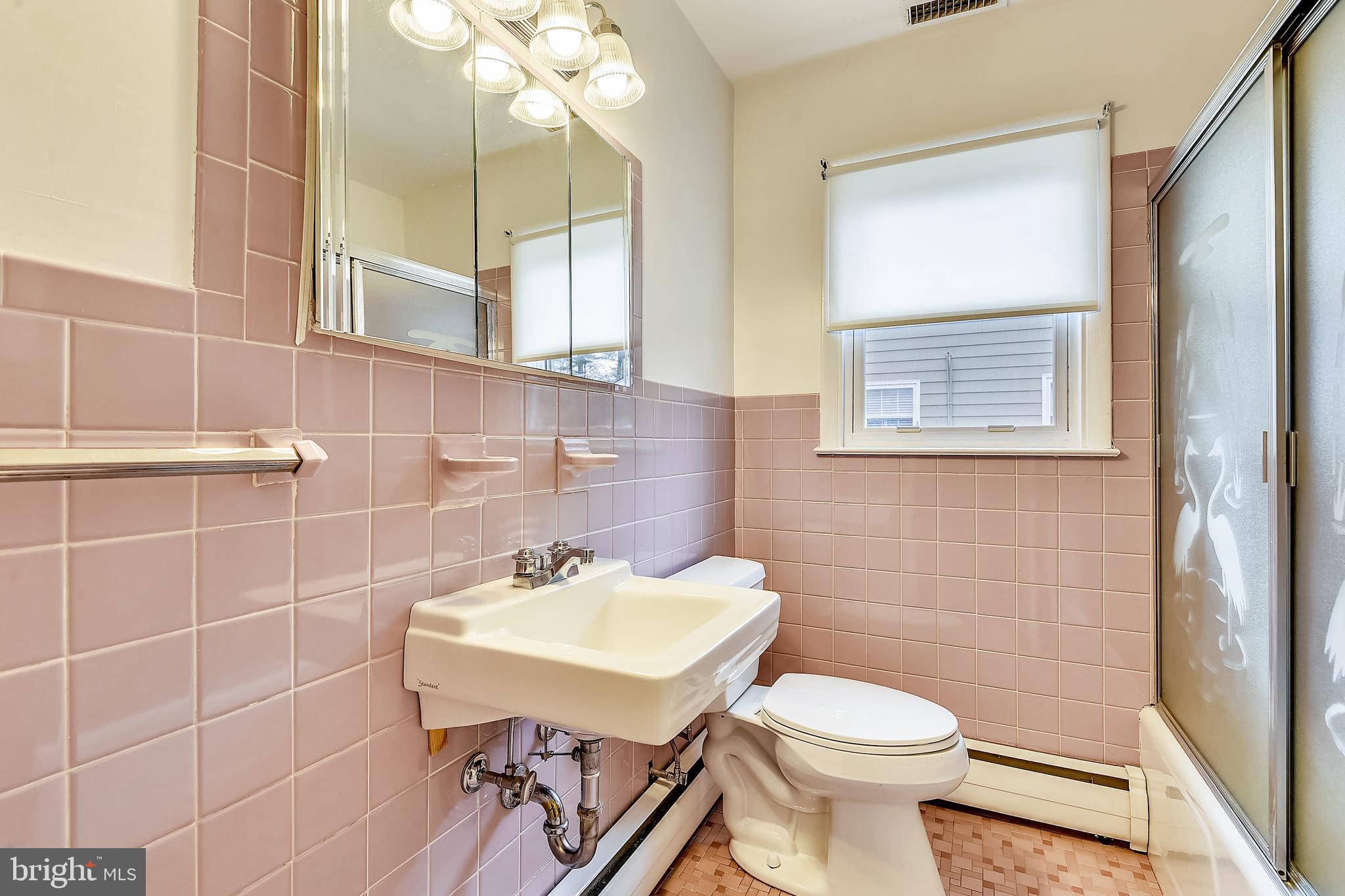 ROLLING KNOLLS - Residential