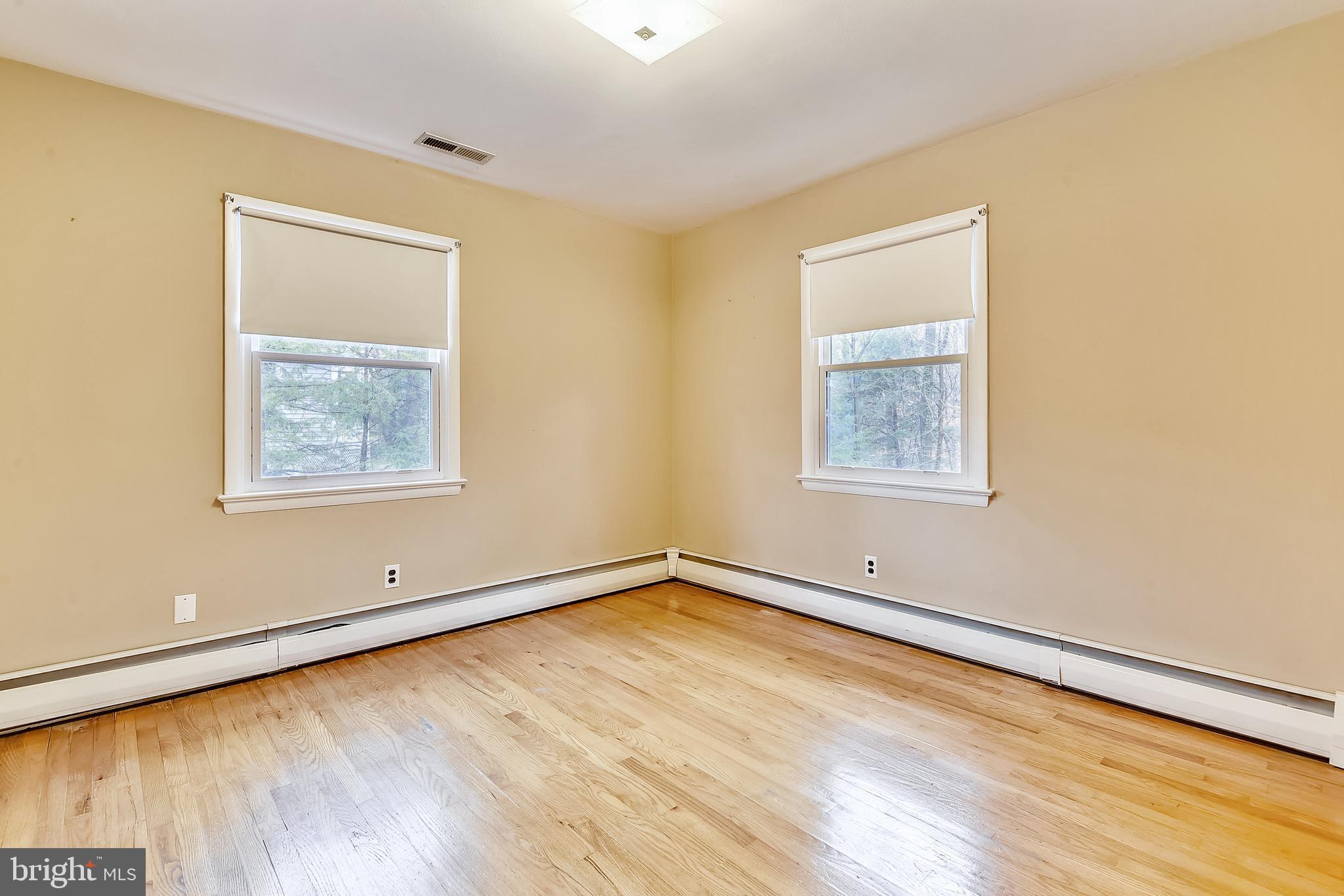 ROLLING KNOLLS - Residential