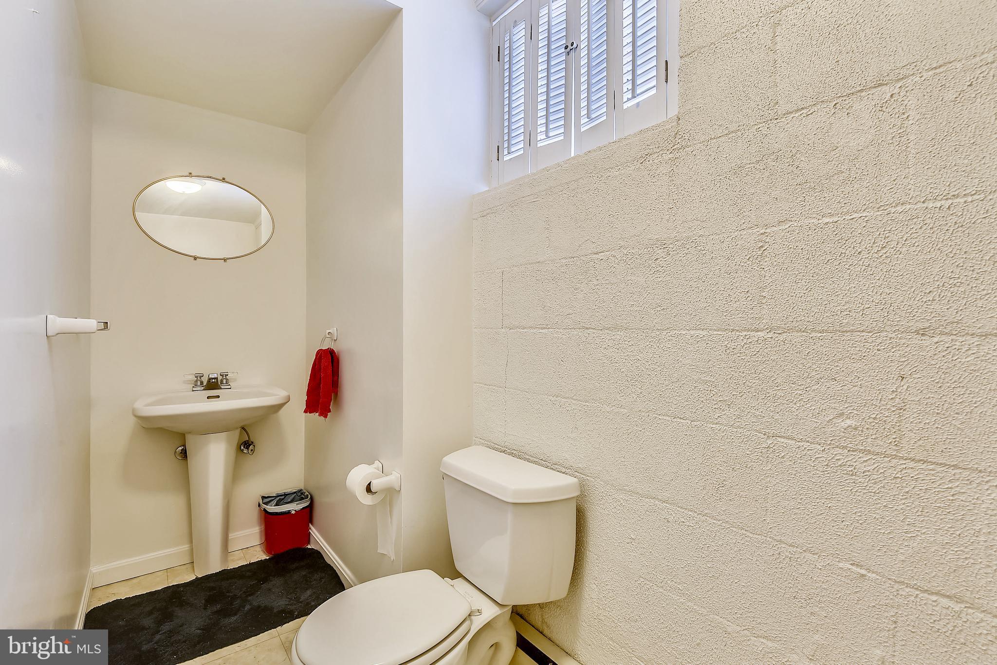 ROLLING KNOLLS - Residential