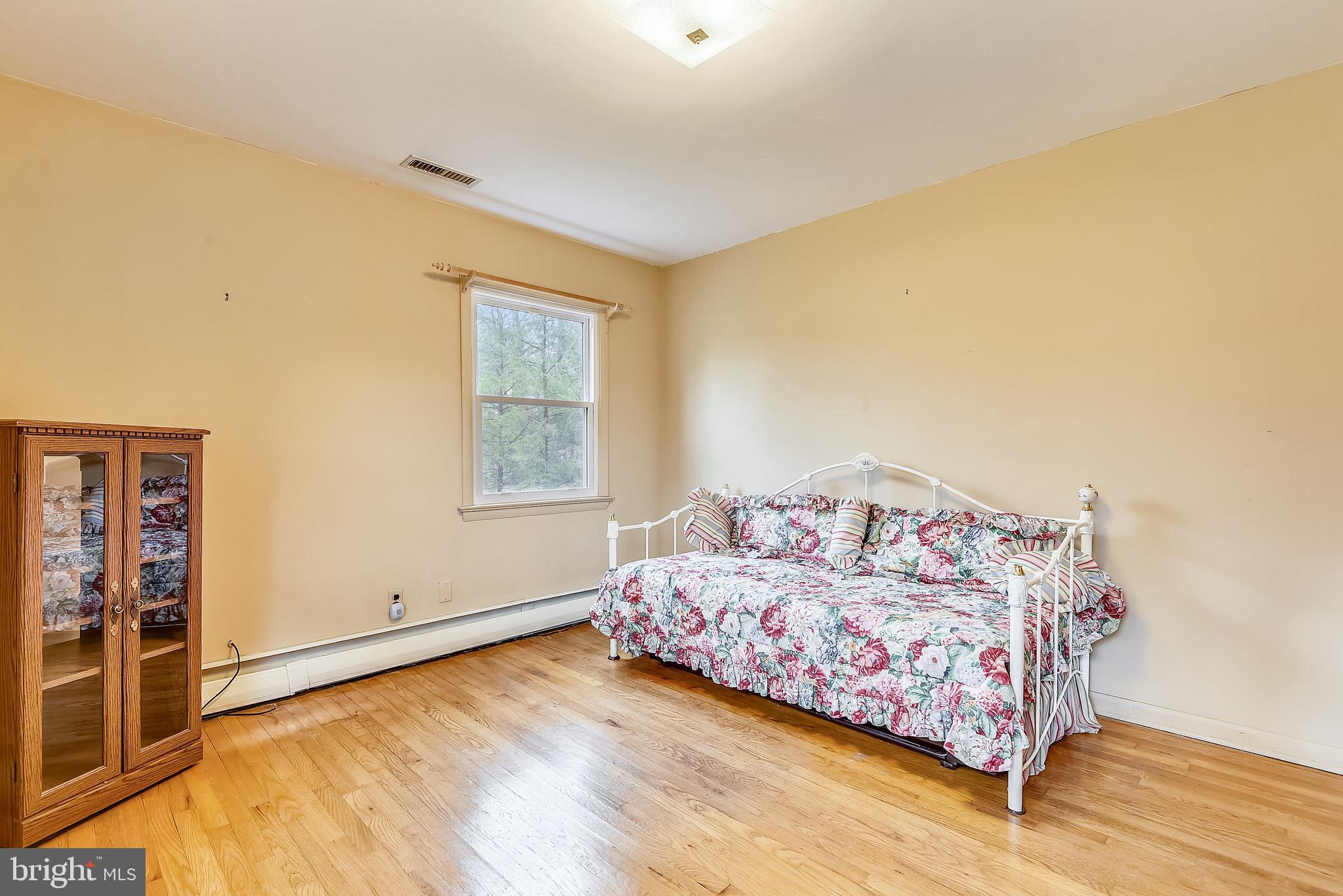 ROLLING KNOLLS - Residential