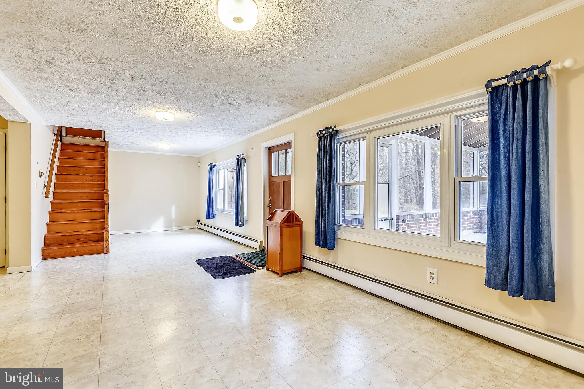 ROLLING KNOLLS - Residential