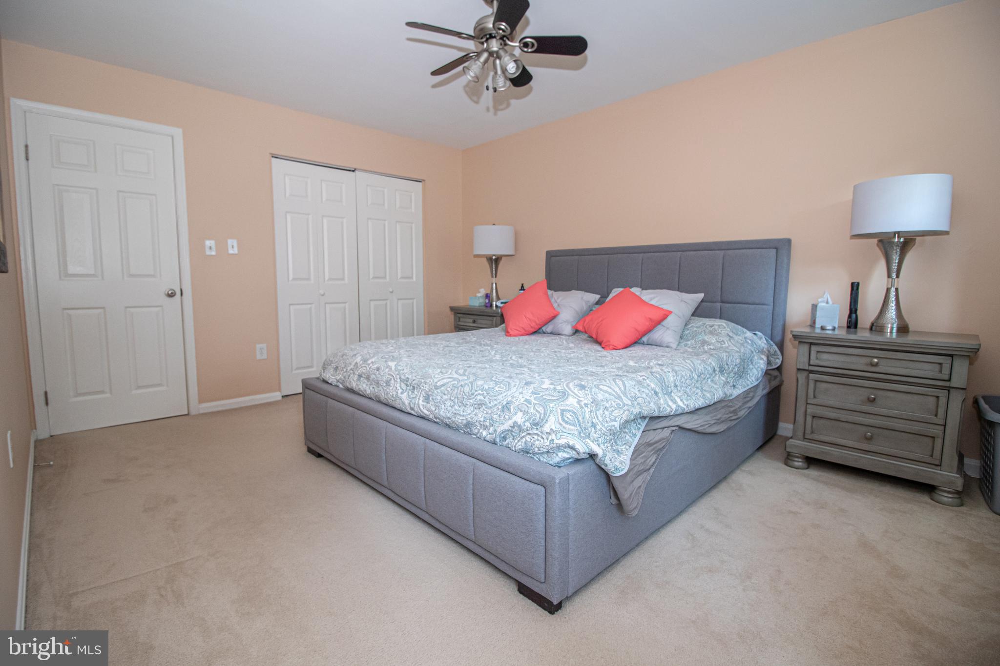 COUNTRY CREEK - Residential Lease